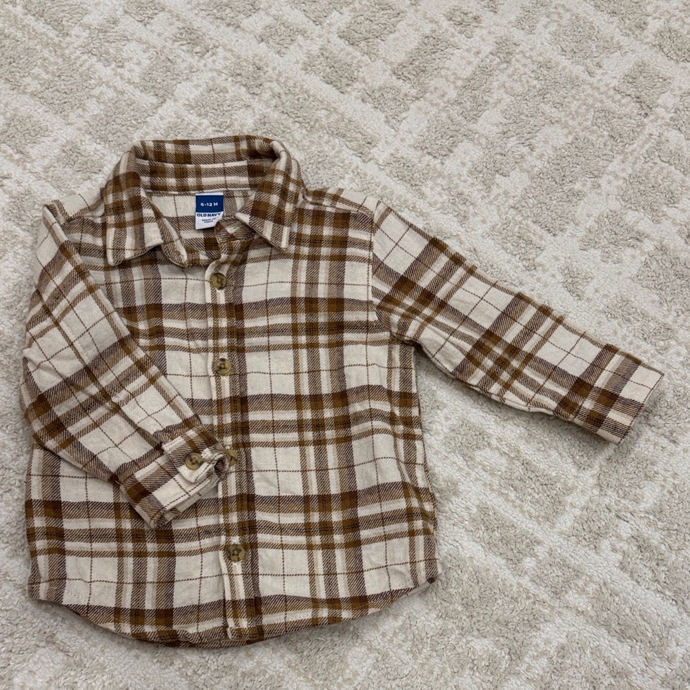 3/$16!!Old Navy Cream & Brown Plaid Button-Down Shirt